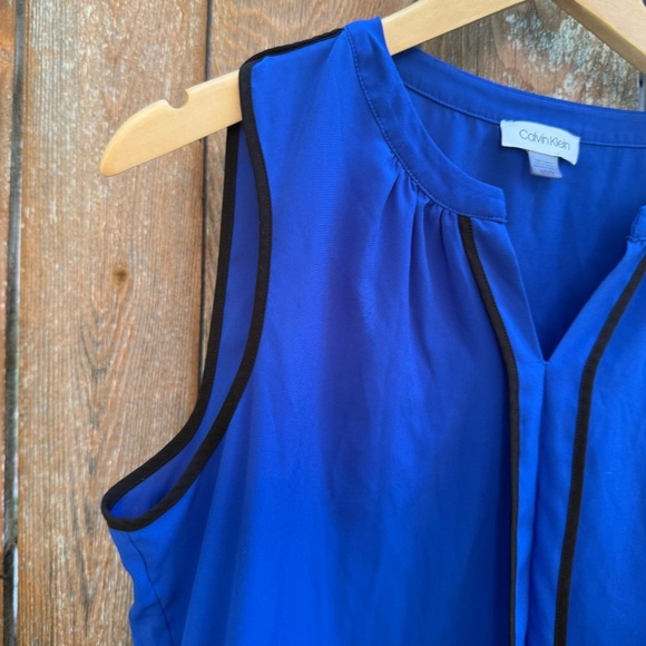 CALVIN KLEIN Women's Dark Blue Sleeveless Lightweight Top Blouse Size Medium - Picture 4 of 8